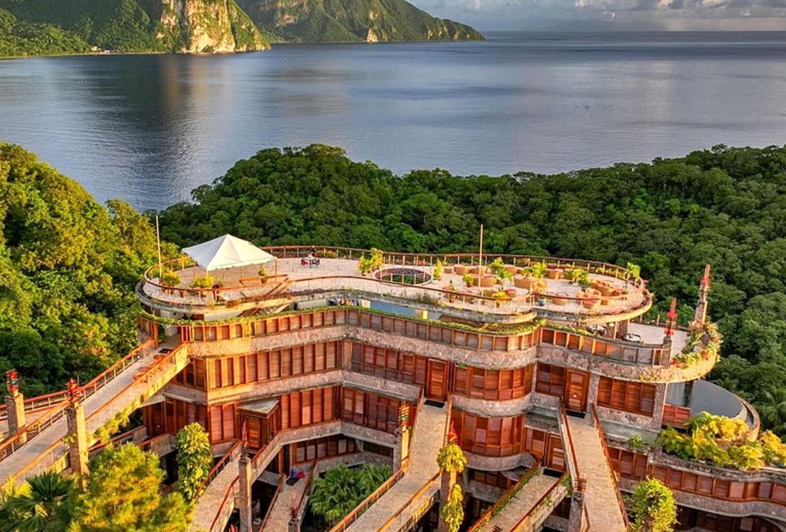 Jade-Mountain-Resort-1.jpg