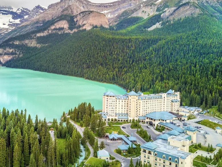 Fairmont-Lac-Louise-1.jpg